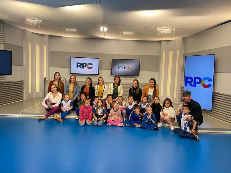 Alunos do CMEI Padre Giuliano Sincini visitam os bastidores da RPC